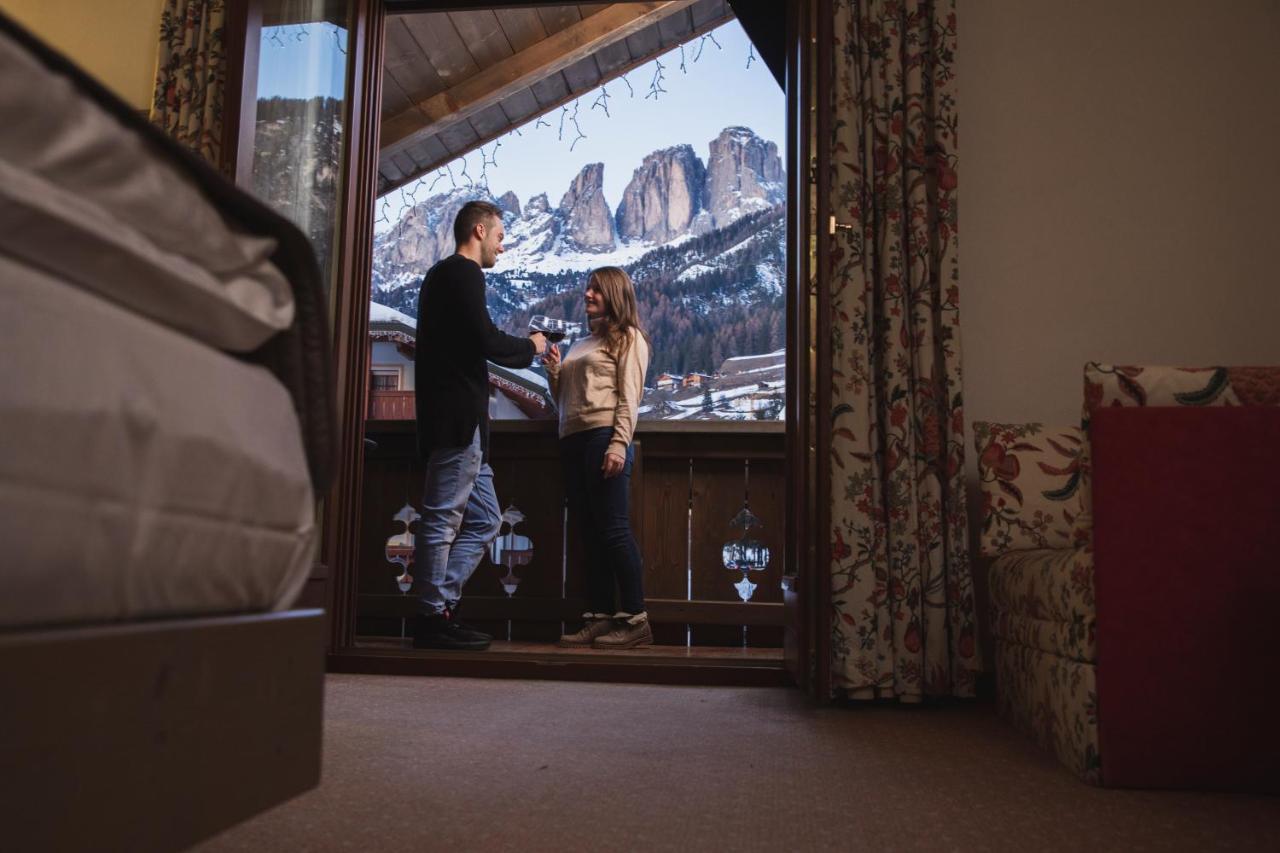 Hotel Rubino Deluxe Campitello di Fassa Esterno foto