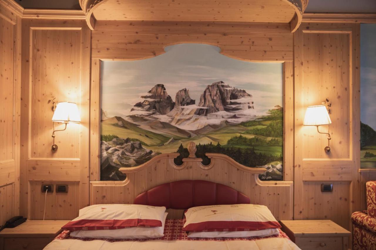 Hotel Rubino Deluxe Campitello di Fassa Esterno foto