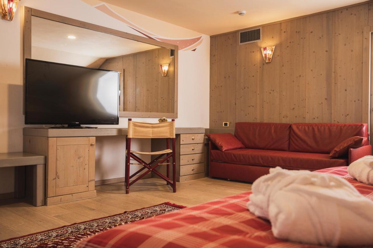 Hotel Rubino Deluxe Campitello di Fassa Esterno foto