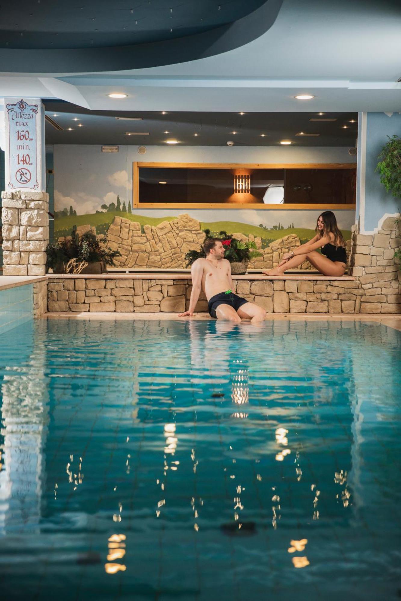 Hotel Rubino Deluxe Campitello di Fassa Esterno foto